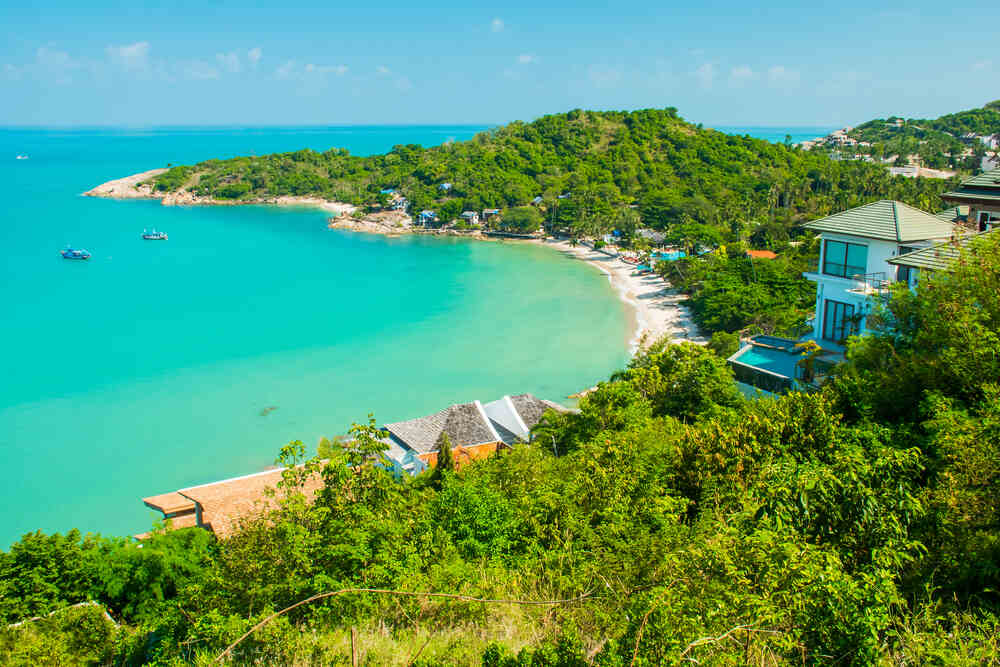 Discover the turquoise waters of Samrong Beach