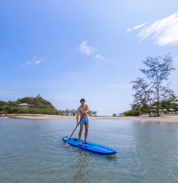 Do water sports activities such as paddle boarding in Samui